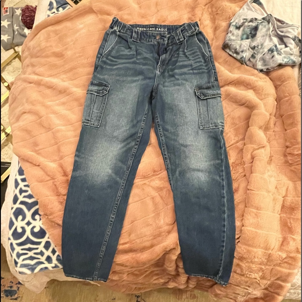American Eagle cargo mom jeans!